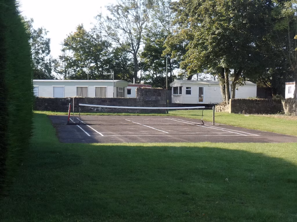 Tennis at Greenacres sun club